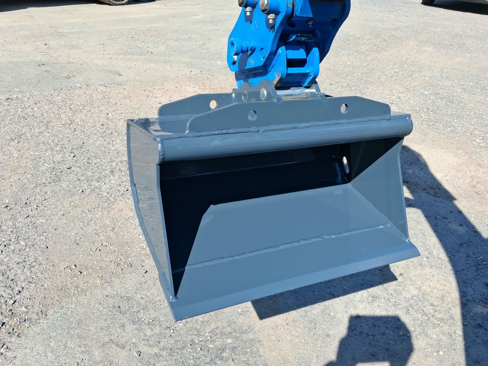 ST-Grabenräumlöffel mit Hardox-Schneide für RIPPA R10, R13, R15 – Ansicht 6